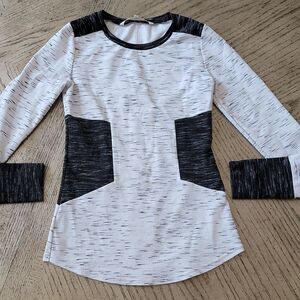 Rachel Roy XS black and white long sleeve top 🖤🤍
